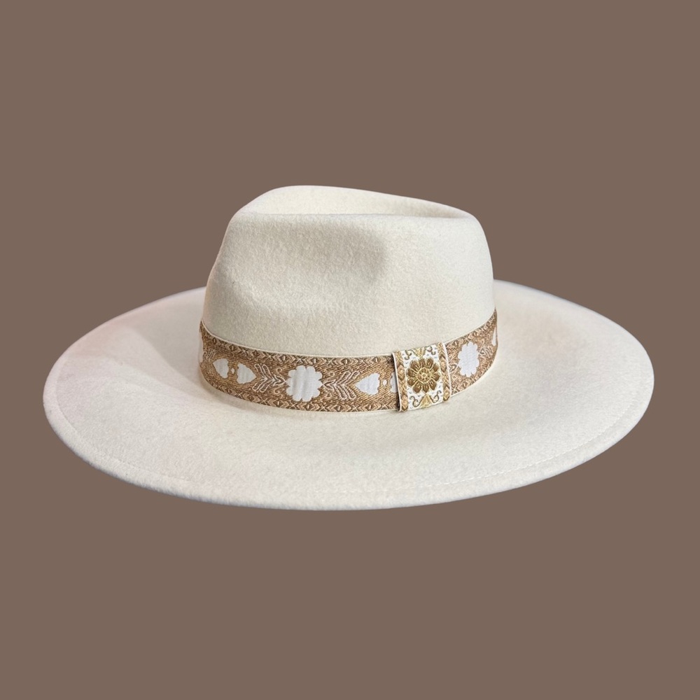 Altar’d State Bone Wool Wide Brim Hat – New With Tags